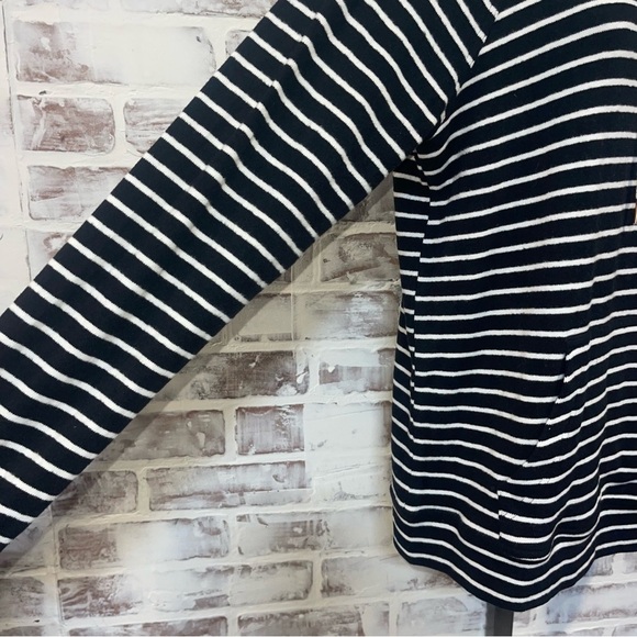 Volcom Black and White Striped Hoodie - Picture 5 of 7